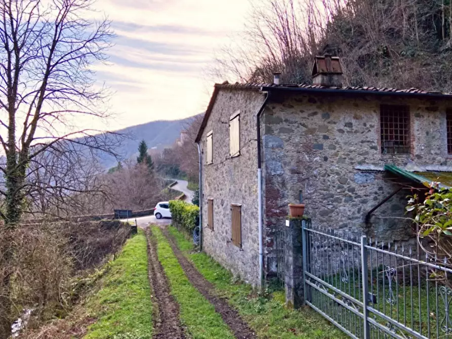 Immagine 3 di Casa indipendente in vendita  in Via Roma, 20 a Pescaglia