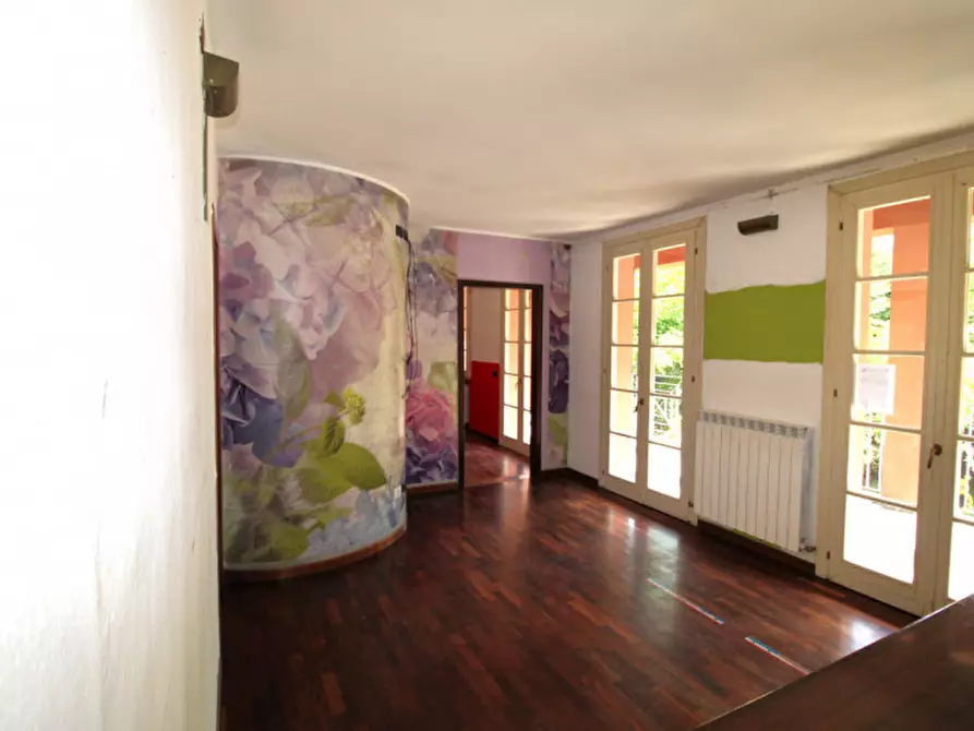 Immagine 8 di Negozio in vendita  in Via Lambro 72-80 a Macherio