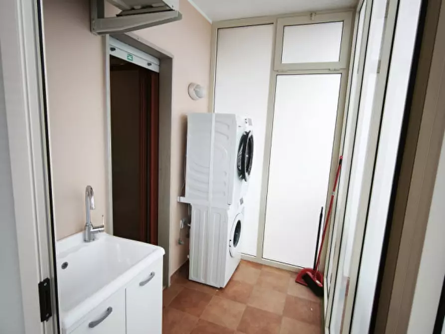 Immagine 9 di Appartamento in vendita  in VIA DEGLI ULIVI, 33 a Andria