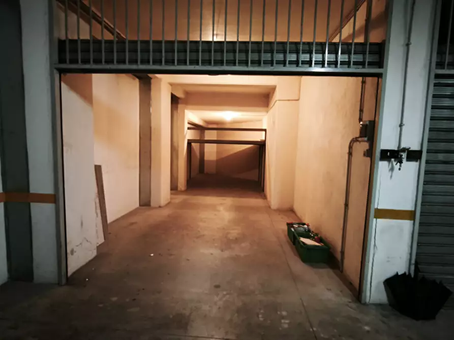 Immagine 10 di Appartamento in vendita  in VIA DEGLI ULIVI, 33 a Andria