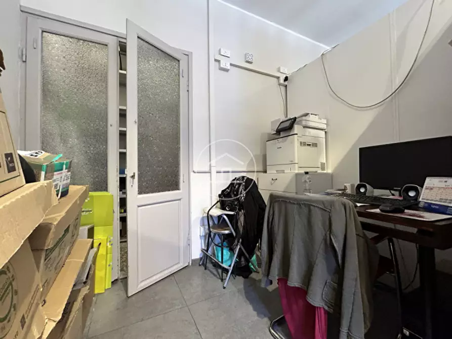 Immagine 5 di Attività commerciale in vendita  in Via Reginaldo Giuliani 491 a Firenze