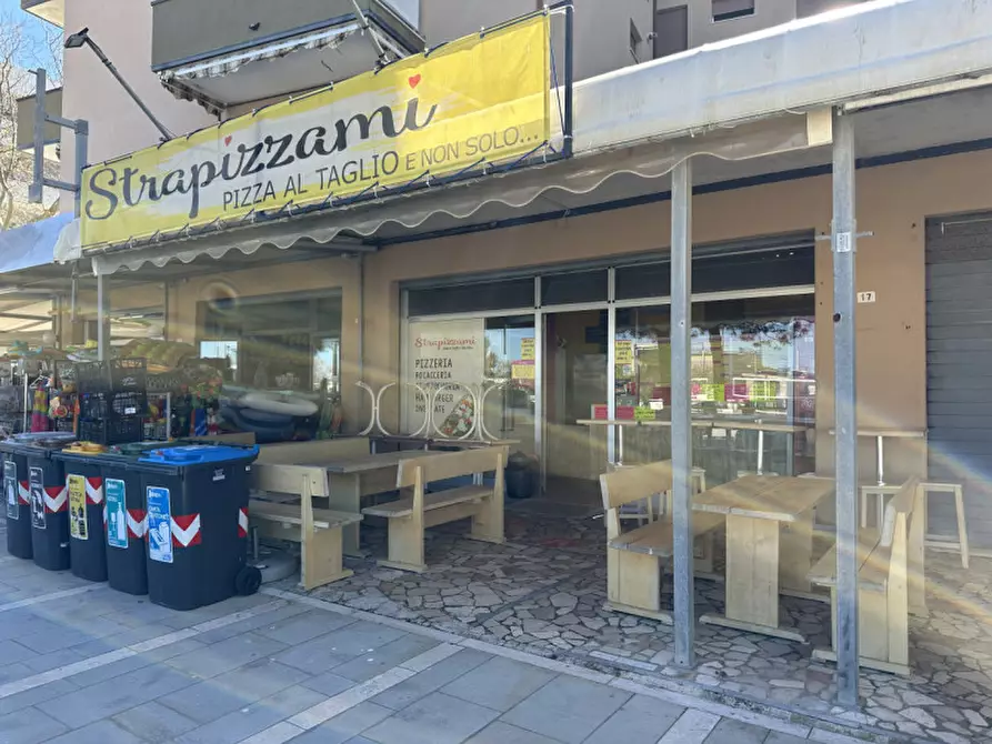 Immagine 1 di Attività commerciale in vendita  in Viale Lungomare Ponente 17 a Cesenatico