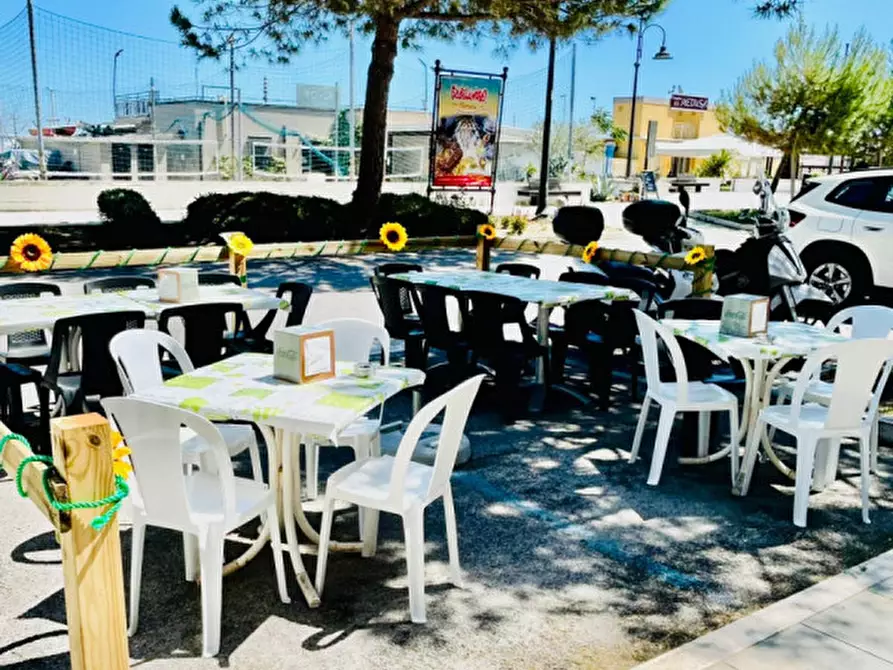 Immagine 1 di Attività commerciale in vendita  in Viale Lungomare Ponente 17 a Cesenatico