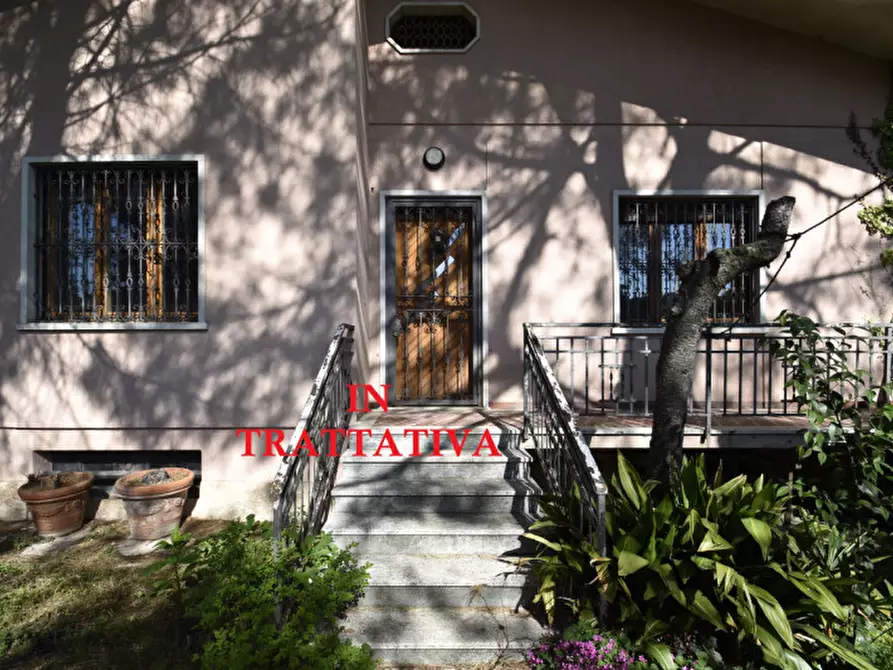 Immagine 1 di Villa in vendita  in via dei tigli 14 a Bussolengo