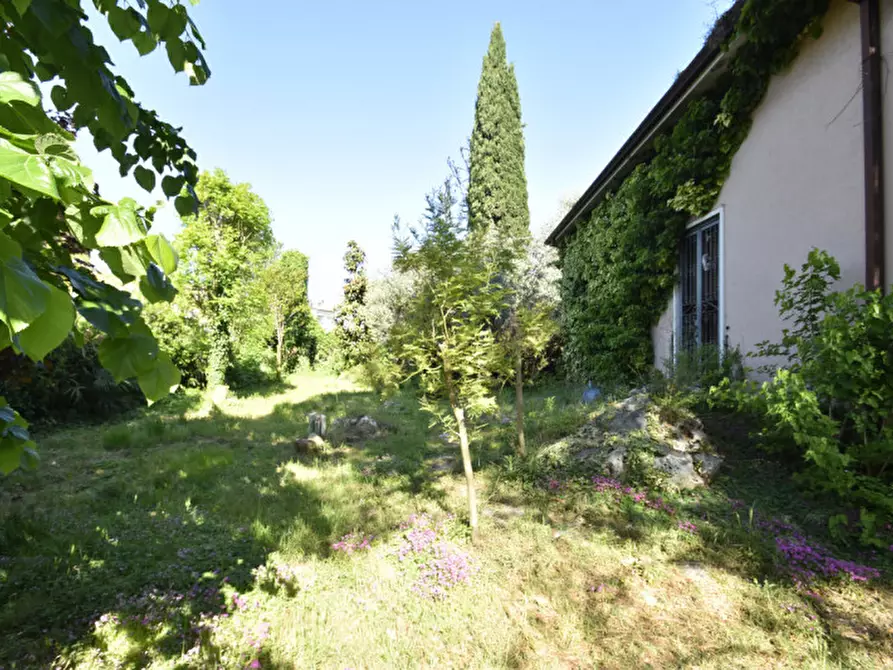 Immagine 14 di Villa in vendita  in via dei tigli 14 a Bussolengo