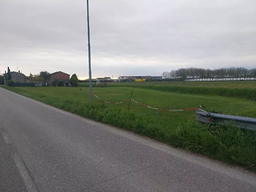 Immagine 10 di Villetta a schiera in vendita  in Via Casette 15 a Terrazzo