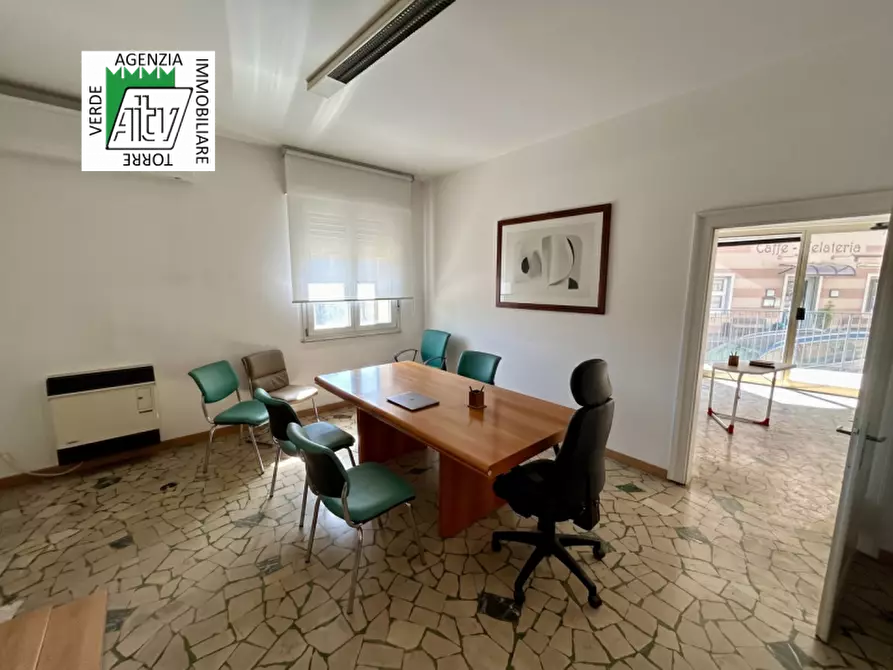 Immagine 3 di Ufficio in affitto  a Ville D'anaunia