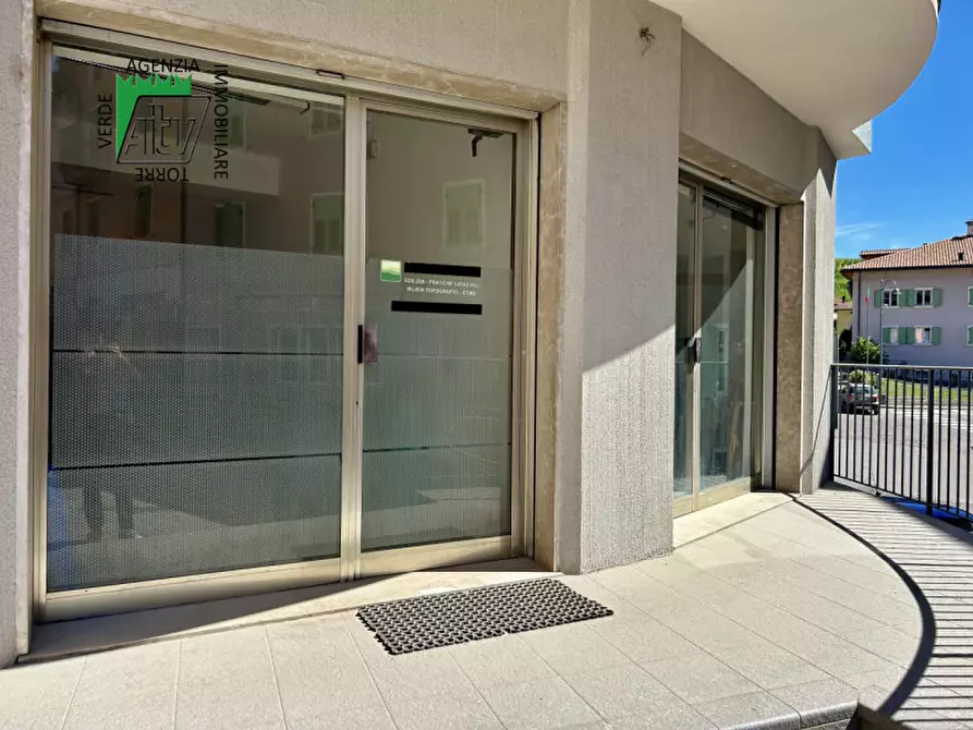 Immagine 11 di Ufficio in affitto  a Ville D'anaunia