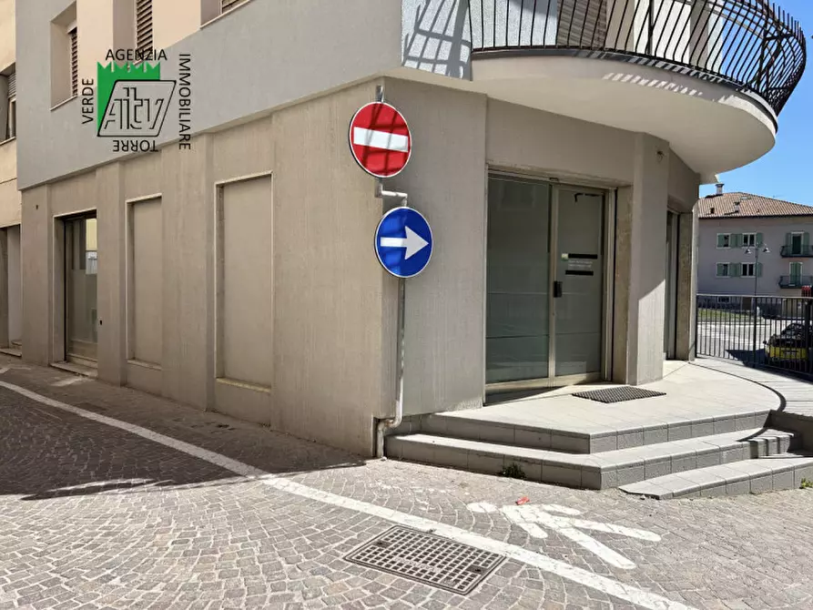 Immagine 14 di Ufficio in affitto  a Ville D'anaunia