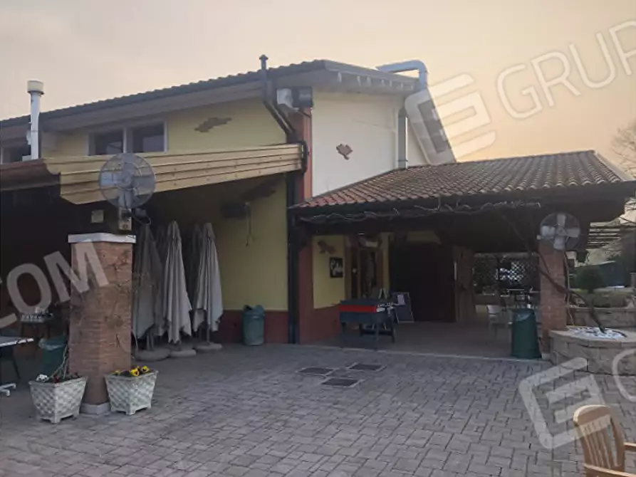 Immagine 13 di Agriturismo in vendita  in Via Barbarago 9 a Sona