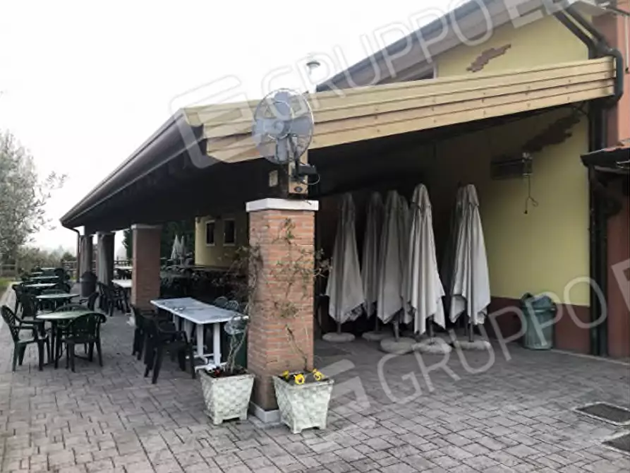 Immagine 14 di Agriturismo in vendita  in Via Barbarago 9 a Sona
