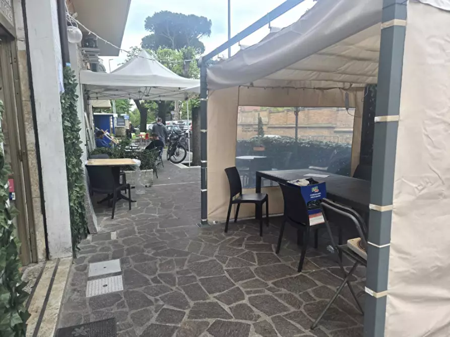 Immagine 1 di Attività commerciale in vendita  in Via della Stazione di Ottavia a Roma