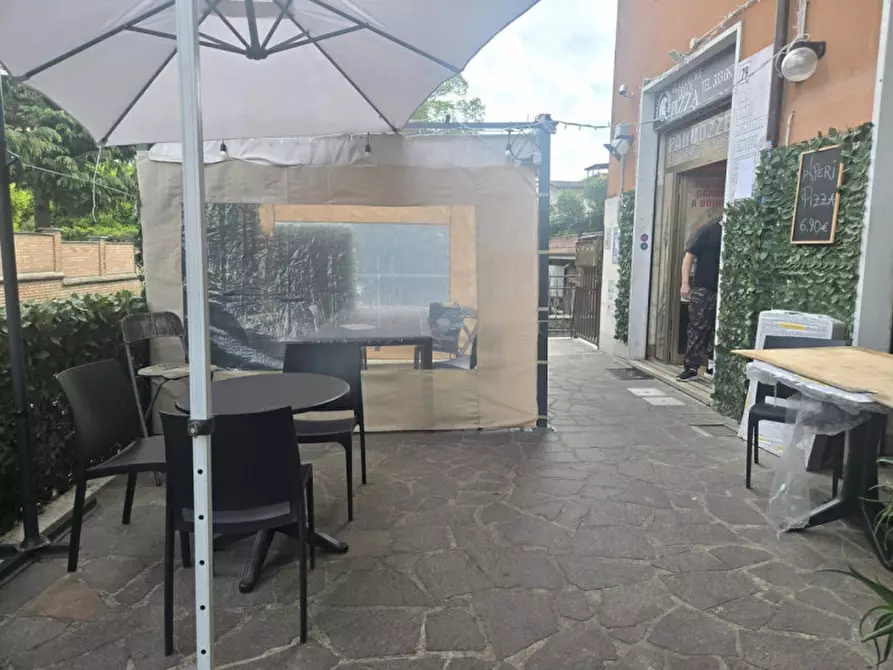 Immagine 2 di Attività commerciale in vendita  in Via della Stazione di Ottavia a Roma