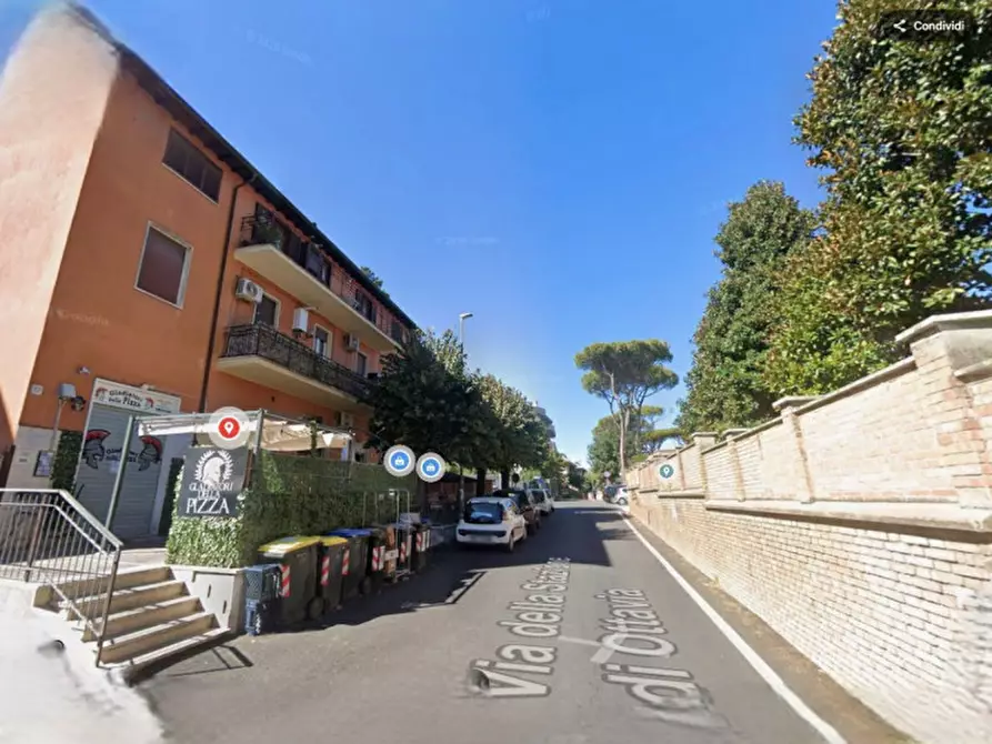 Immagine 3 di Attività commerciale in vendita  in Via della Stazione di Ottavia a Roma