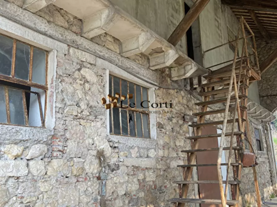 Immagine 13 di Rustico / casale in vendita  a Sarego