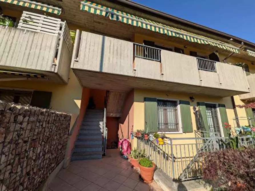 Immagine 2 di Appartamento in vendita  in Via Risorgimento 5 a Castelnuovo Del Garda