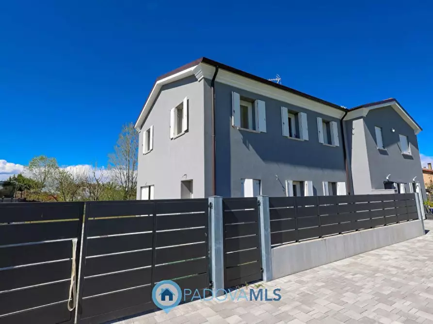 Immagine 5 di Casa bifamiliare in vendita  in Via Podrecca a Abano Terme