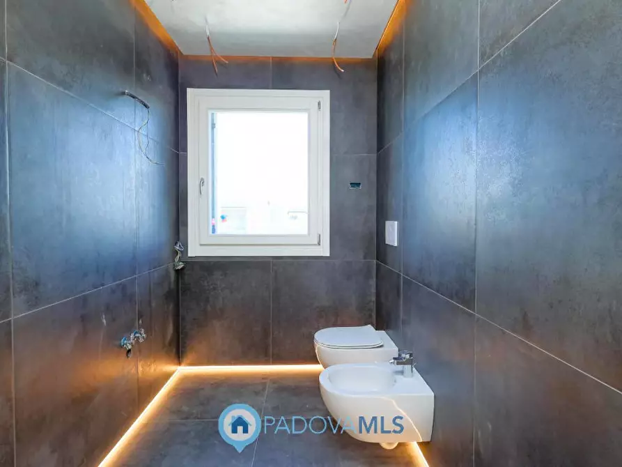 Immagine 37 di Casa bifamiliare in vendita  in Via Podrecca a Abano Terme