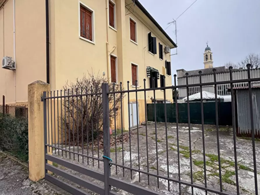 Immagine 2 di Villetta a schiera in vendita  a Castagnaro