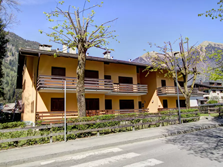 Immagine 1 di Appartamento in vendita  in Via Giacomo Matteotti, 43 a Pinzolo