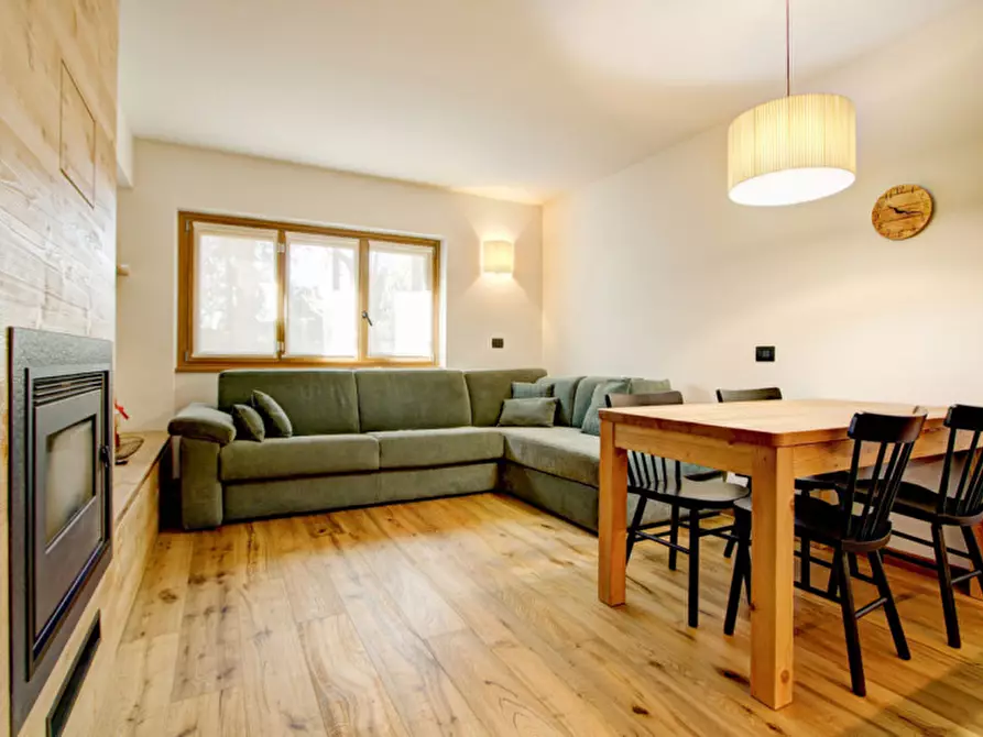 Immagine 2 di Appartamento in vendita  in Via Giacomo Matteotti, 43 a Pinzolo