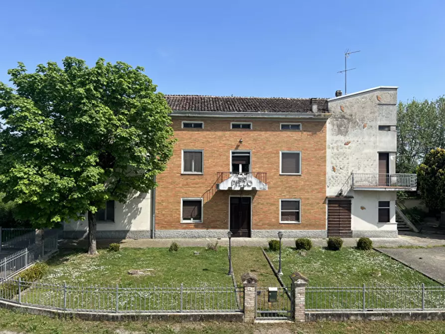 Immagine 1 di Casa bifamiliare in vendita  in strada provinciale per cremona n. 8 a San Secondo Parmense