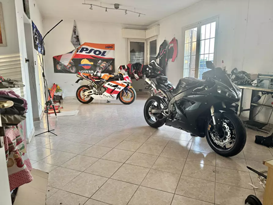 Immagine 9 di Casa bifamiliare in vendita  in strada provinciale per cremona n. 8 a San Secondo Parmense