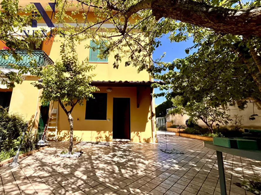 Immagine 1 di Appartamento in vendita  in Strada per San Costanzo a San Costanzo