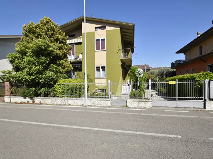 Immagine 2 di Casa bifamiliare in vendita  in Via Asiago 20 a Bussolengo
