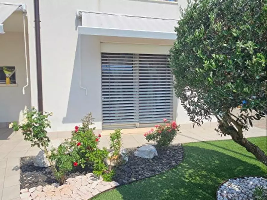 Immagine 5 di Casa trifamiliare in vendita  in Via San Modesto Martire a Cerea