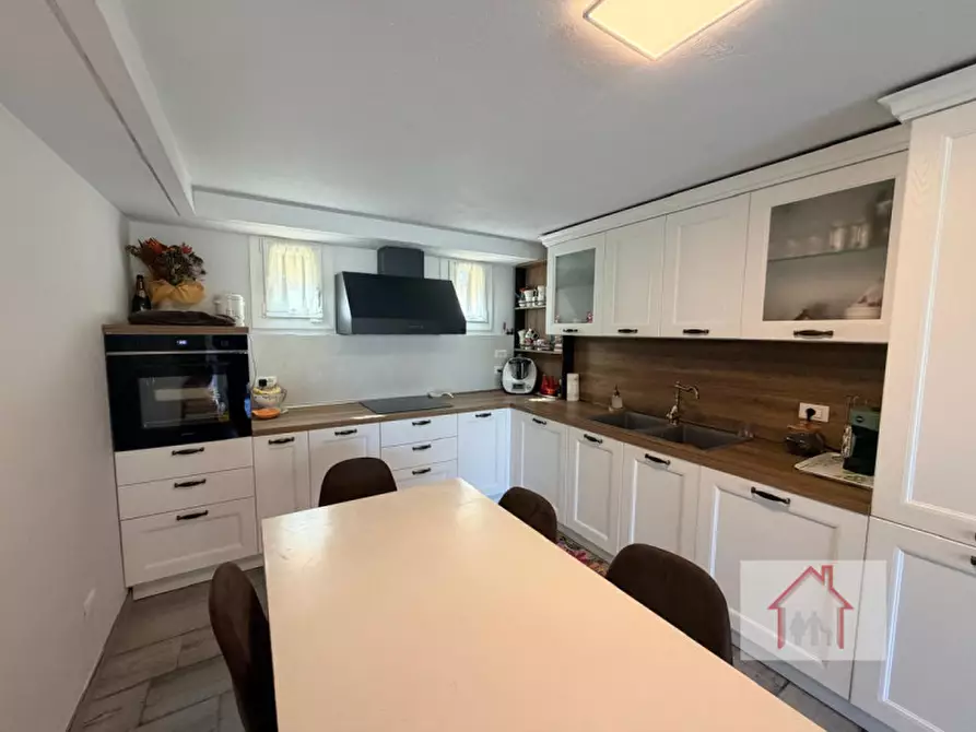Immagine 3 di Casa indipendente in vendita  a Giavera Del Montello