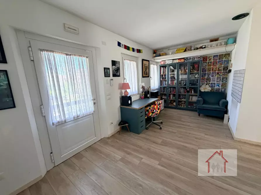 Immagine 14 di Casa indipendente in vendita  a Giavera Del Montello