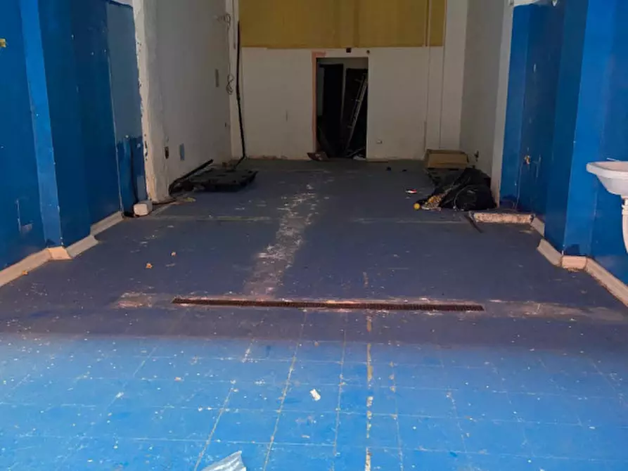Immagine 1 di Magazzino in vendita  in via Mercalli a Reggio Di Calabria