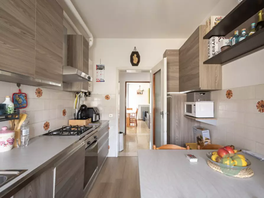 Immagine 10 di Appartamento in vendita  in Via Galileo Ferraris a Carpi