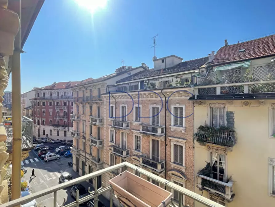 Immagine 17 di Appartamento in vendita  in Via Amedeo Peyron 14 a Torino