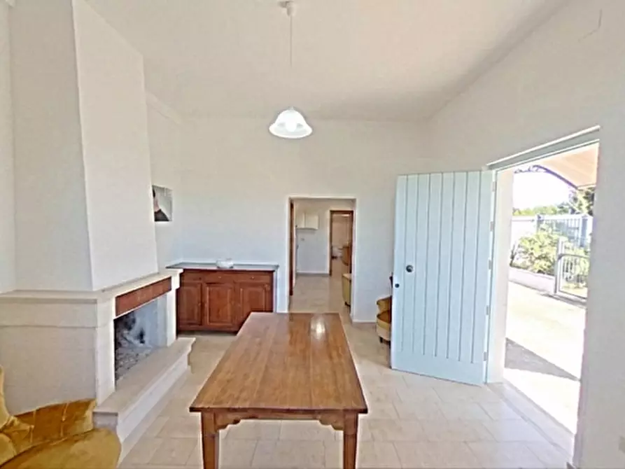 Immagine 14 di Villa in vendita  in SS 172 a Putignano