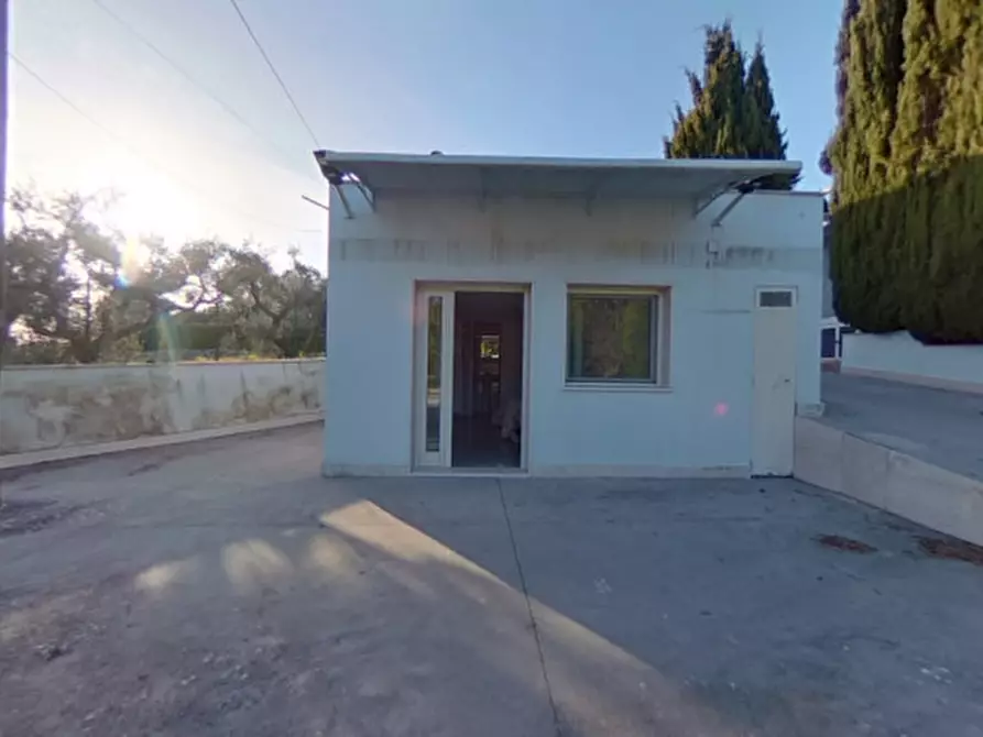 Immagine 29 di Villa in vendita  in SS 172 a Putignano