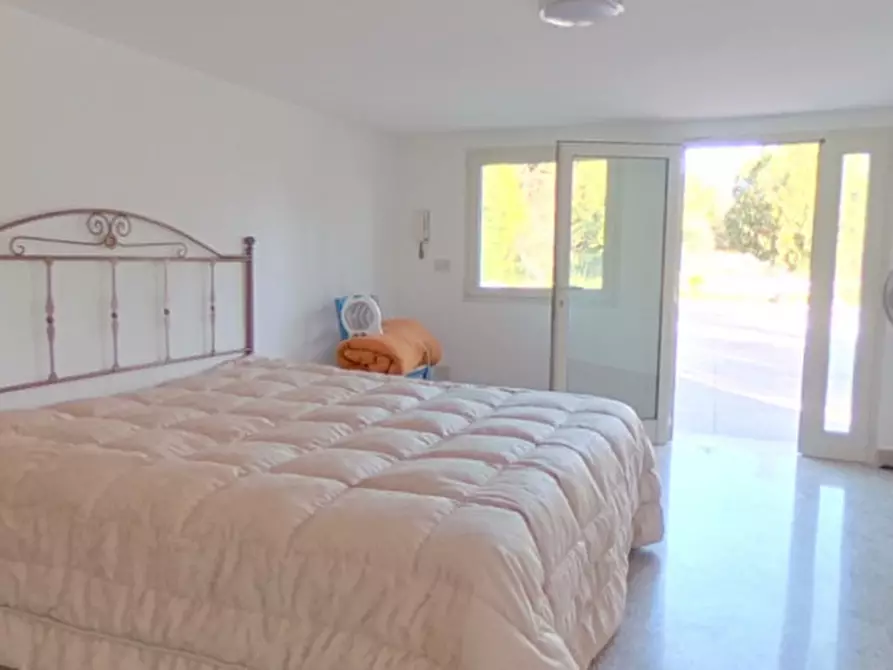 Immagine 31 di Villa in vendita  in SS 172 a Putignano