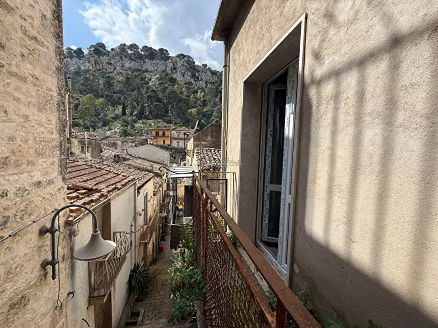 Immagine 14 di Casa indipendente in vendita  a Modica