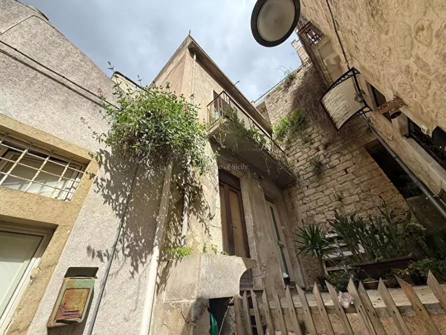Immagine 15 di Casa indipendente in vendita  a Modica