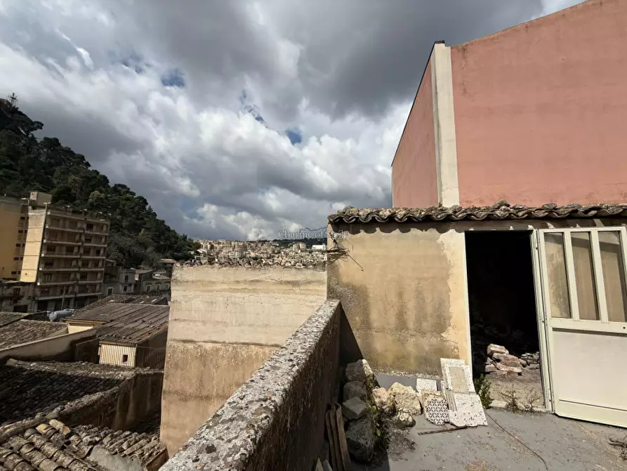 Immagine 27 di Casa indipendente in vendita  a Modica