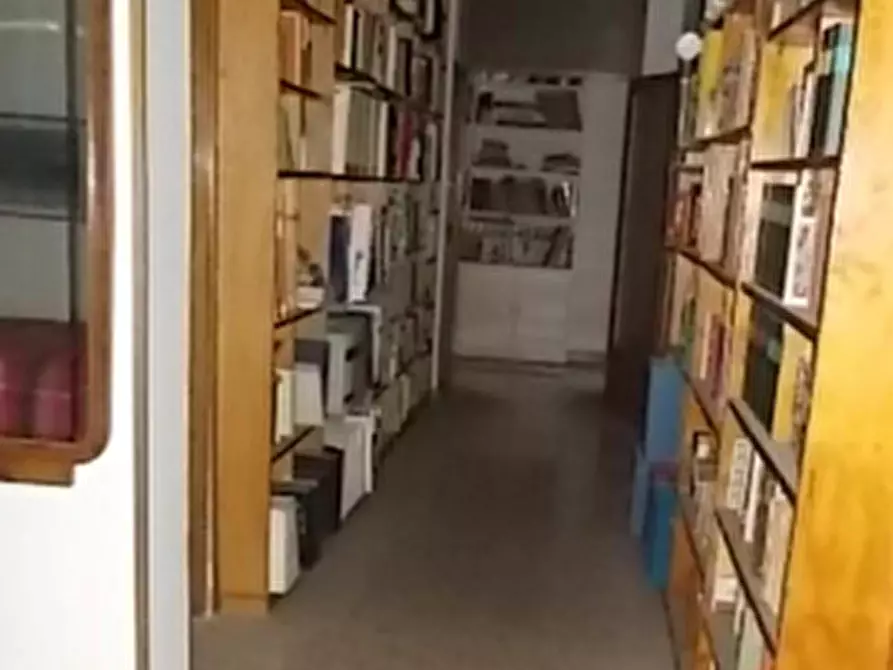 Immagine 8 di Appartamento in vendita  in Piazza del Mercato, 14 a Venezia