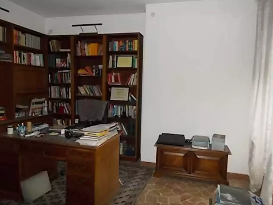 Immagine 9 di Appartamento in vendita  in Piazza del Mercato, 14 a Venezia