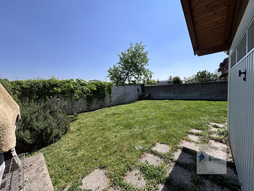 Immagine 4 di Villa in vendita  in Via John Fitzgerald Kennedy a Turbigo
