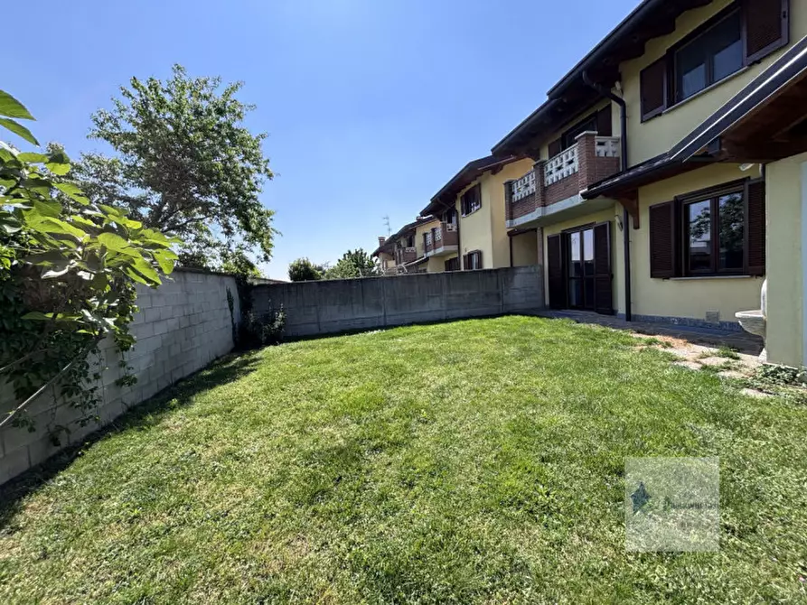 Immagine 5 di Villa in vendita  in Via John Fitzgerald Kennedy a Turbigo