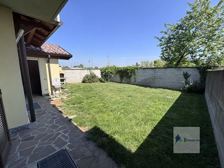 Immagine 11 di Villa in vendita  in Via John Fitzgerald Kennedy a Turbigo
