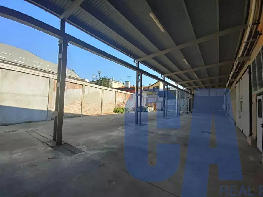 Immagine 24 di Attività commerciale in affitto  in VIA RUBATTINO RAFFAELE a Milano