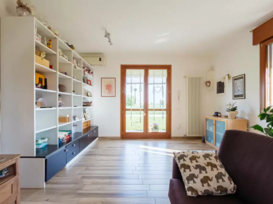 Immagine 9 di Casa indipendente in vendita  in VIA ROMA a Pozzonovo