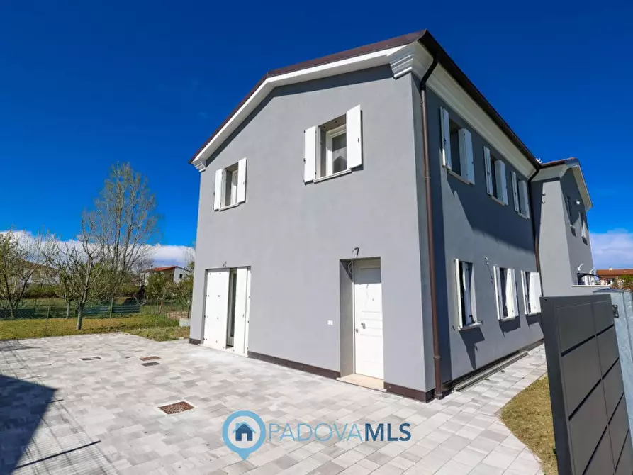 Immagine 1 di Casa bifamiliare in vendita  in Via Podrecca, 29 a Abano Terme