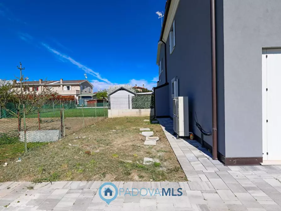 Immagine 17 di Casa bifamiliare in vendita  in Via Podrecca, 29 a Abano Terme